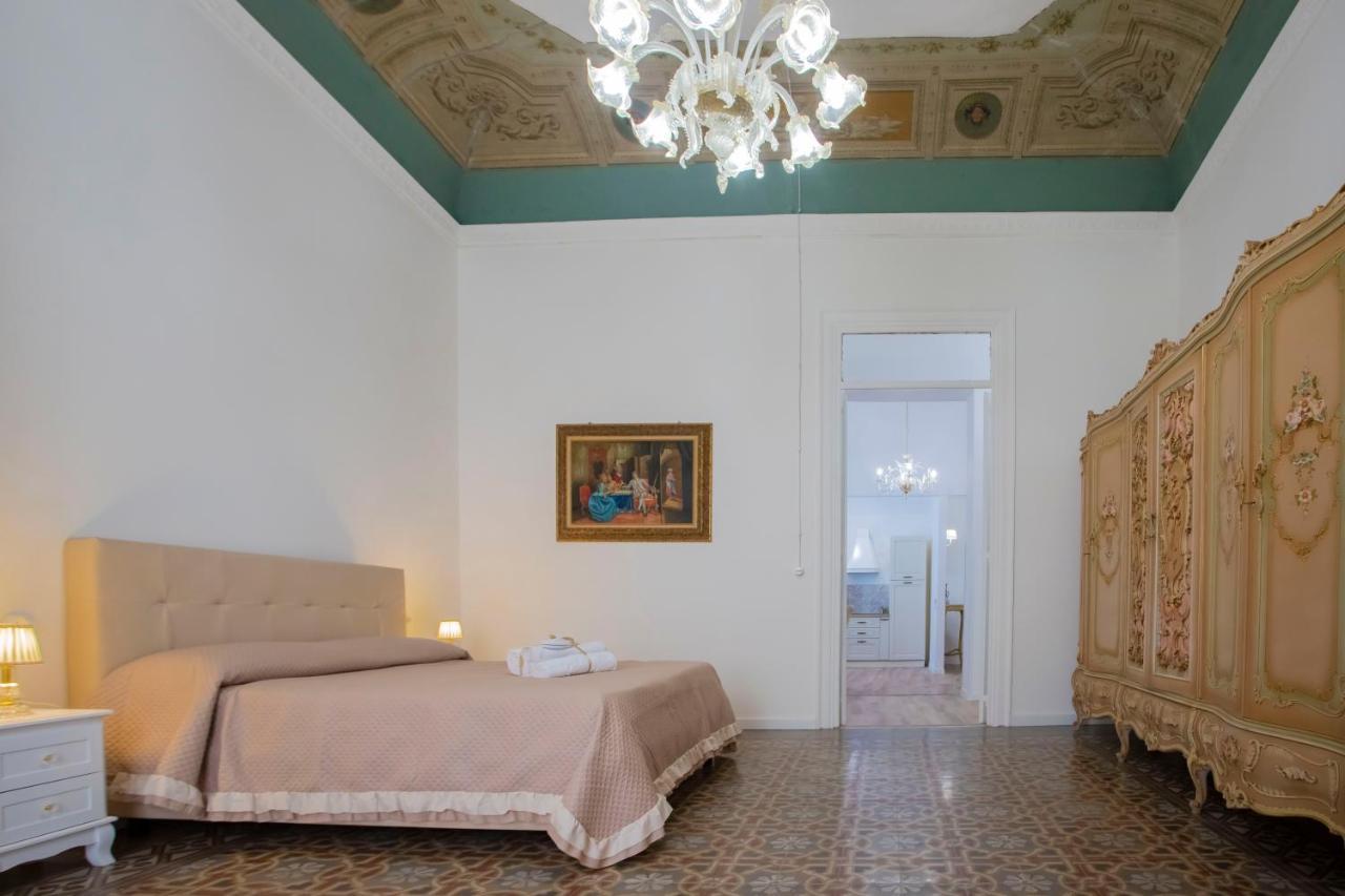 Terre D'Oro, Appartamento Di Lusso In Centro Citta パレルモ エクステリア 写真