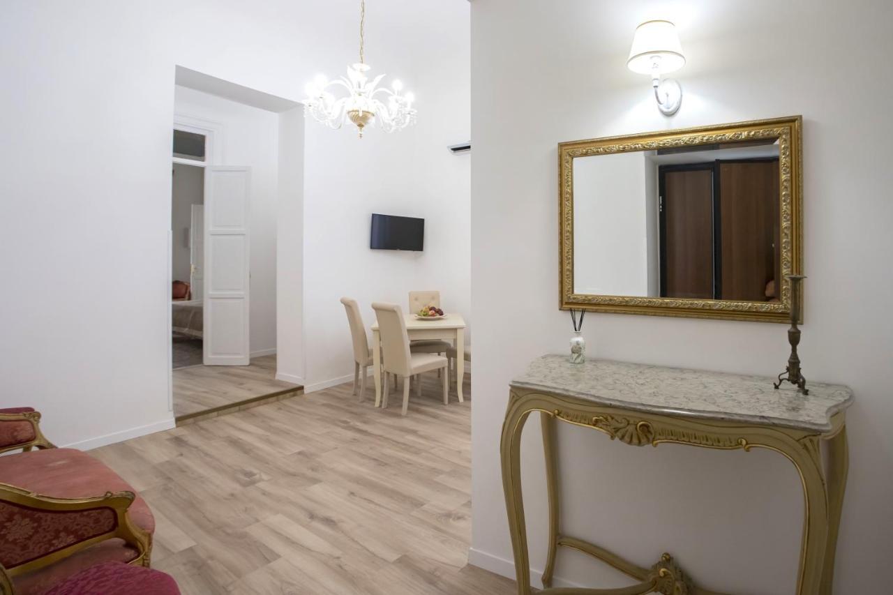 Terre D'Oro, Appartamento Di Lusso In Centro Citta パレルモ エクステリア 写真