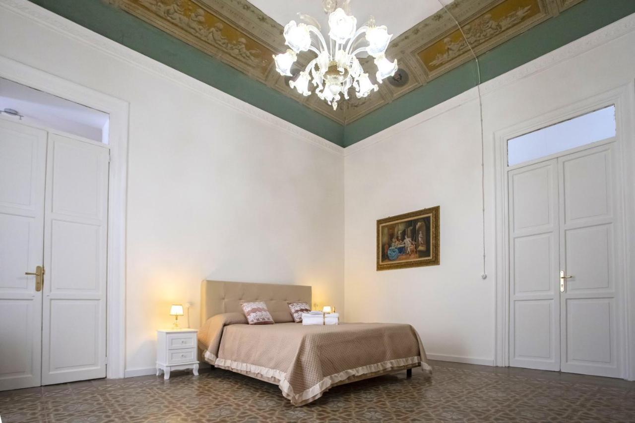 Terre D'Oro, Appartamento Di Lusso In Centro Citta パレルモ エクステリア 写真